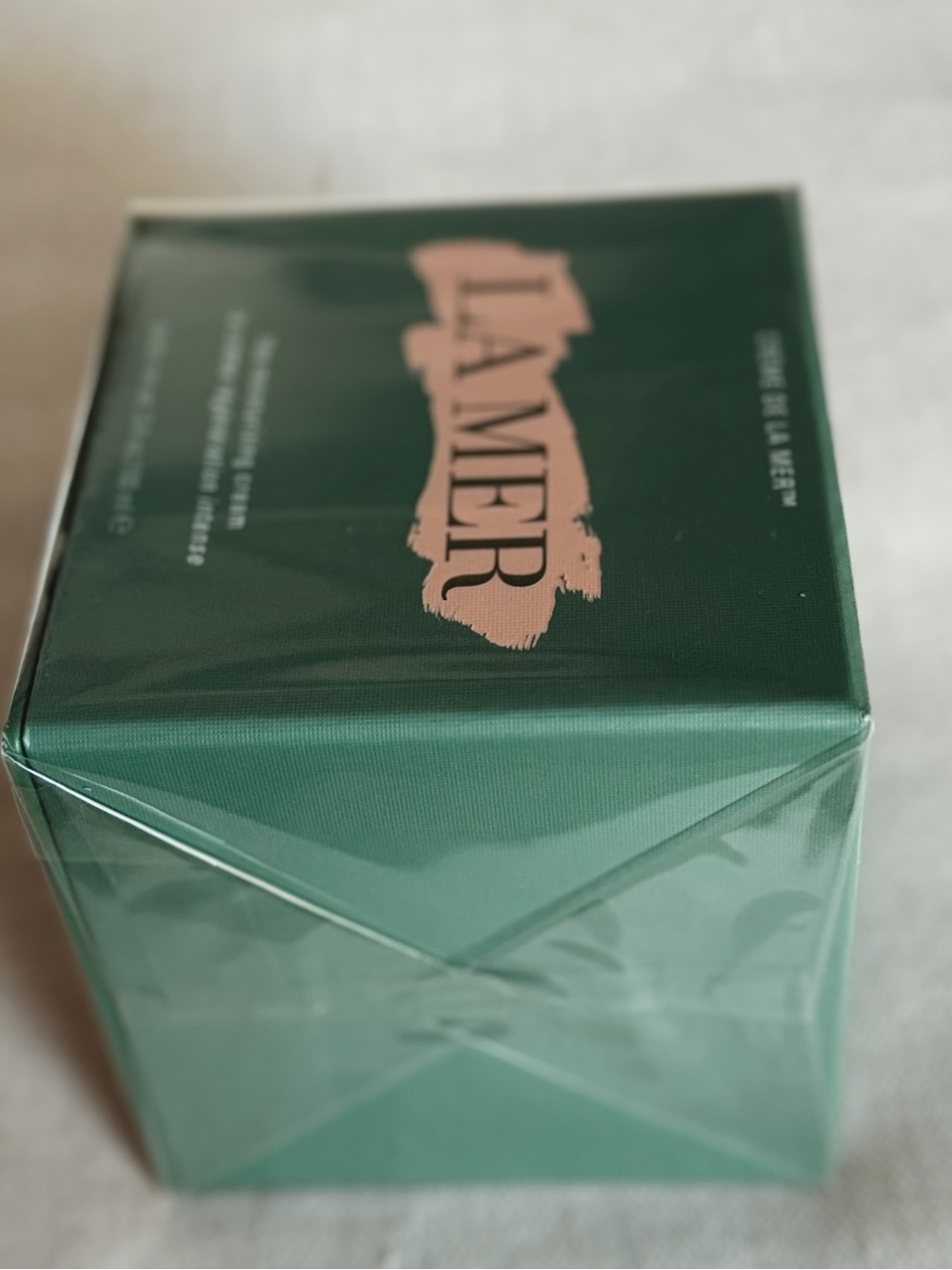 La Mer The Moisturizing Cream 3.4 oz - Picture 2 of 6
